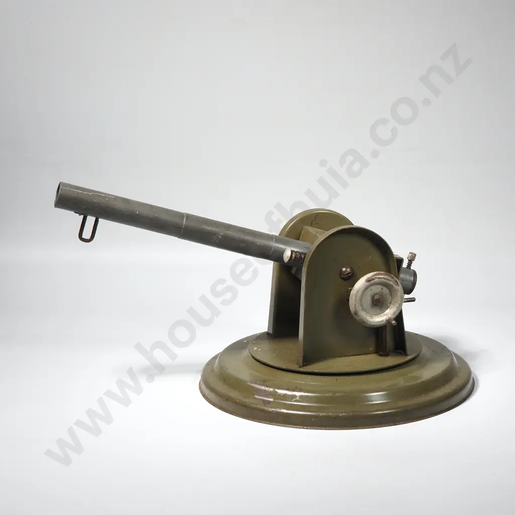 Vintage Coastal Defense Anti-Aircraft Gun Image 1++