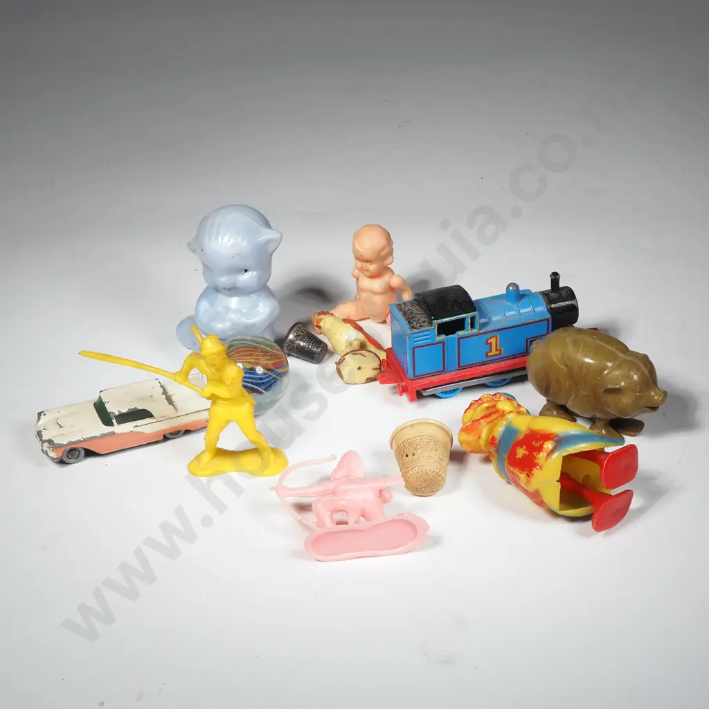 Small Collection of Vintage Plastic Toys, Ertl Thomas the Tank Engine, Rattle etc Image 1++
