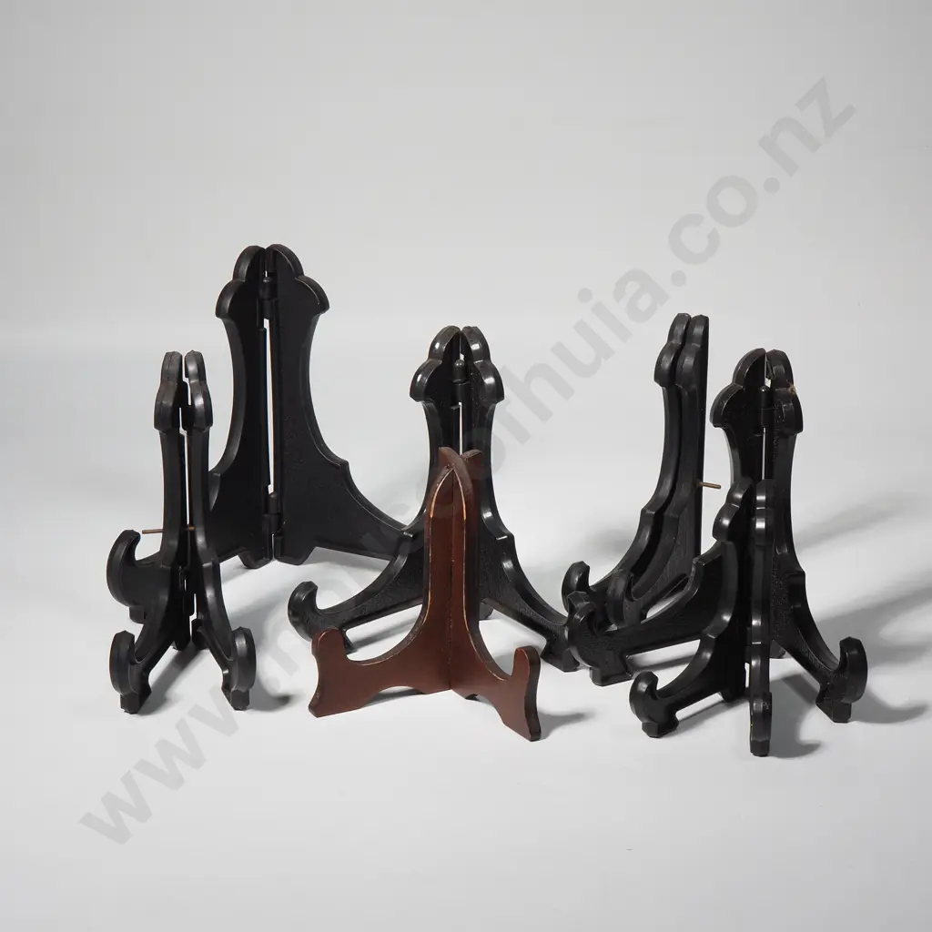 Assorted Plate Display Stands Image 1++