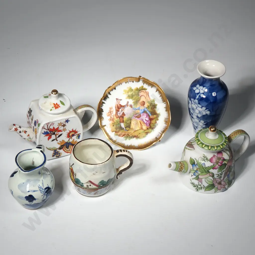 Assortment of Miniature Porcelain Teapots, Jugs etc Image 1++