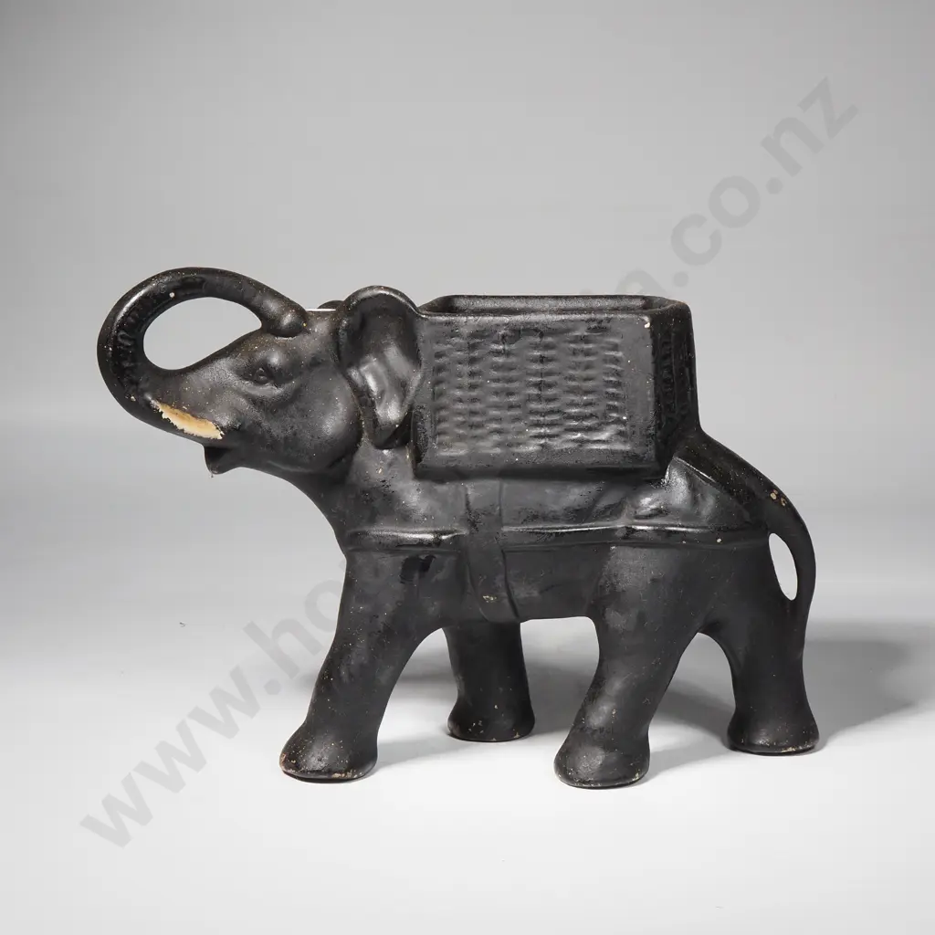 Vintage Black Ceramic Elephant Planter. Hgt 160mm  x 250mm Image 1++
