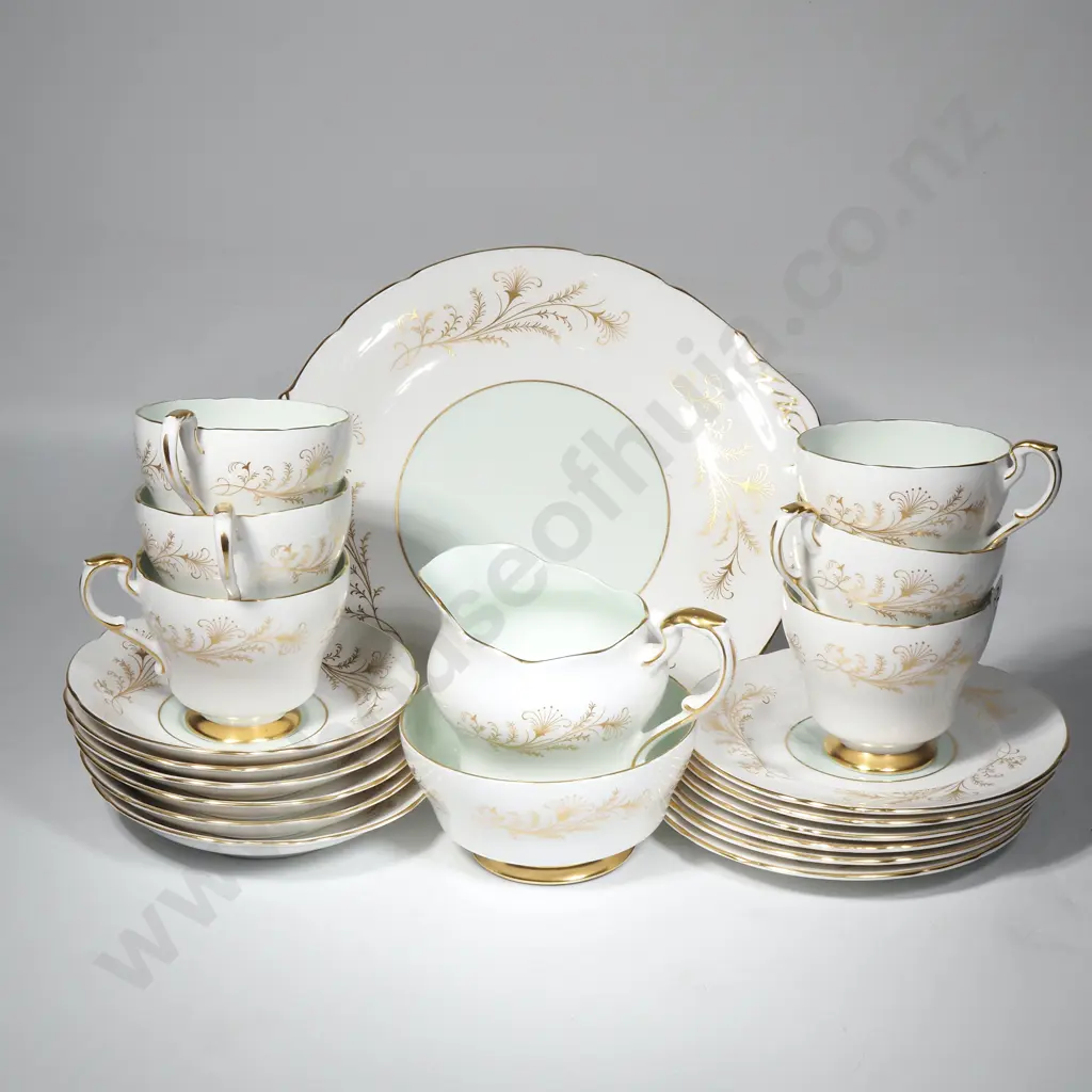 English Paragon Fine Bone China Part Tea Set - 'Linnhe' Pattern Image 1++