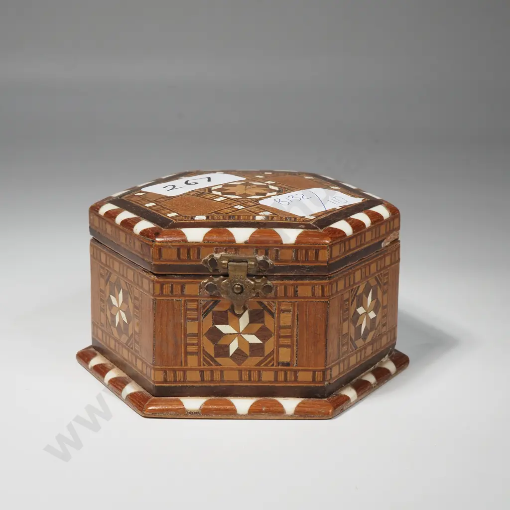 Vintage Hexagonal Marquetry Trinket Box - a/f Hinge Image 1++