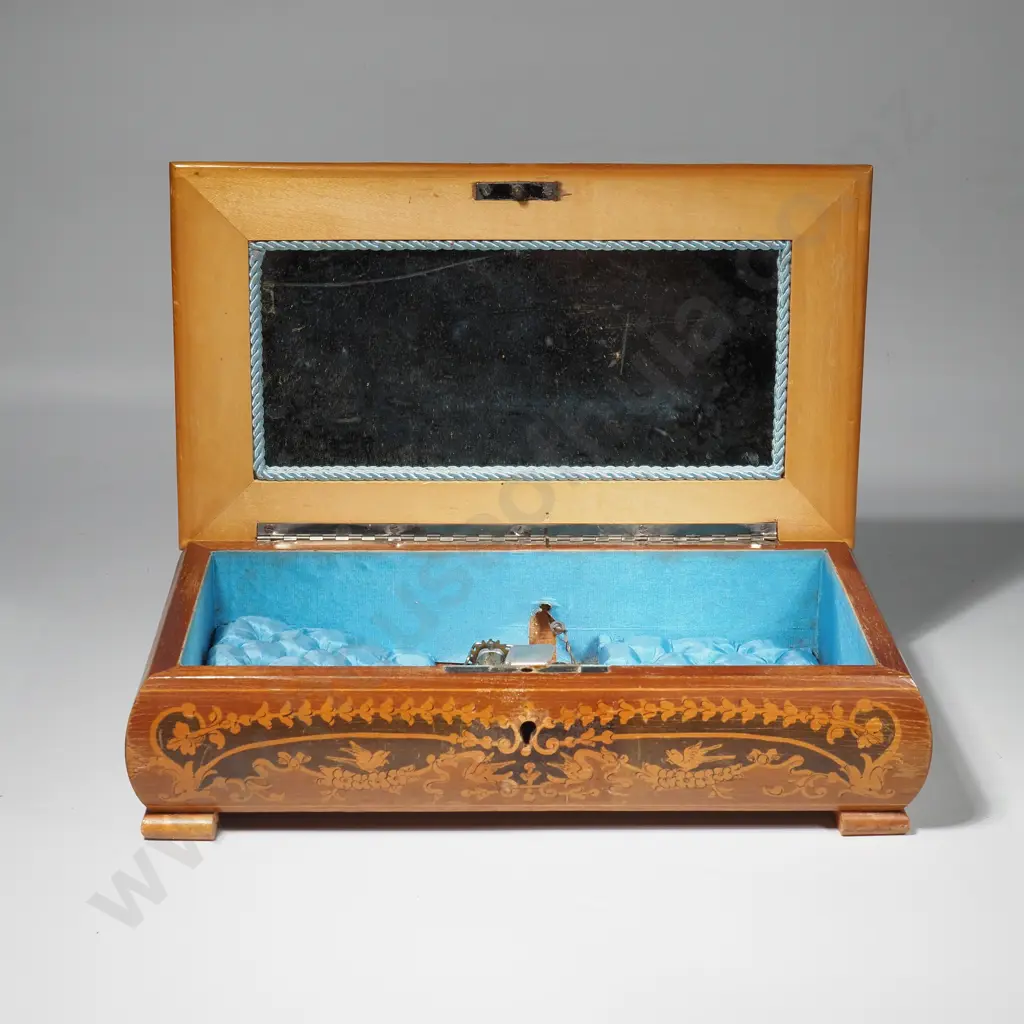 Inlaid Musical Jewellery Box - Made in Sorrento, Italy Image 1++