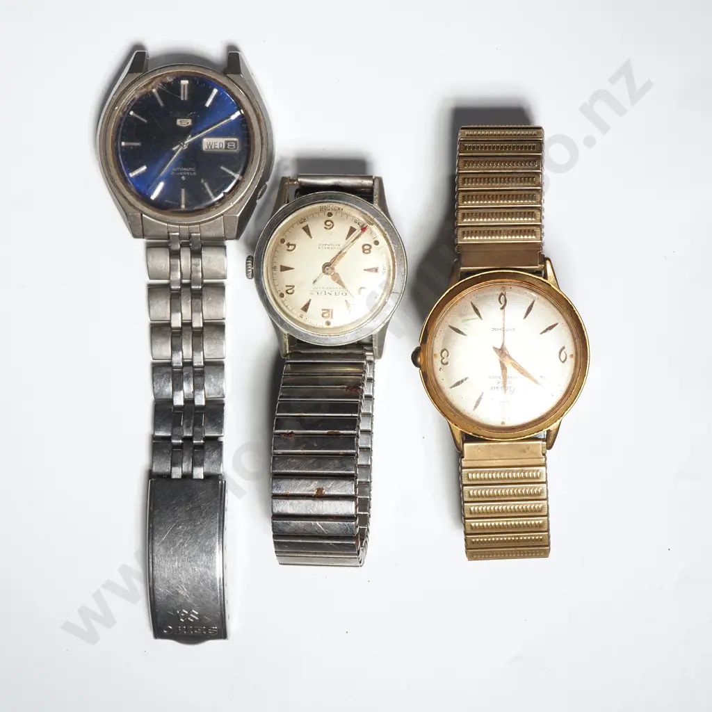 Three Vintage Wristwatches Image 1++