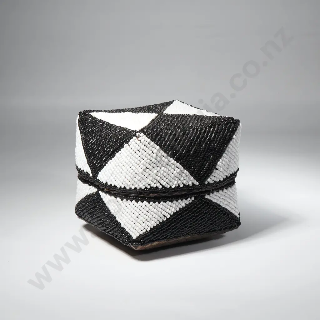 Handmade Balinese Bead Box Image 1++