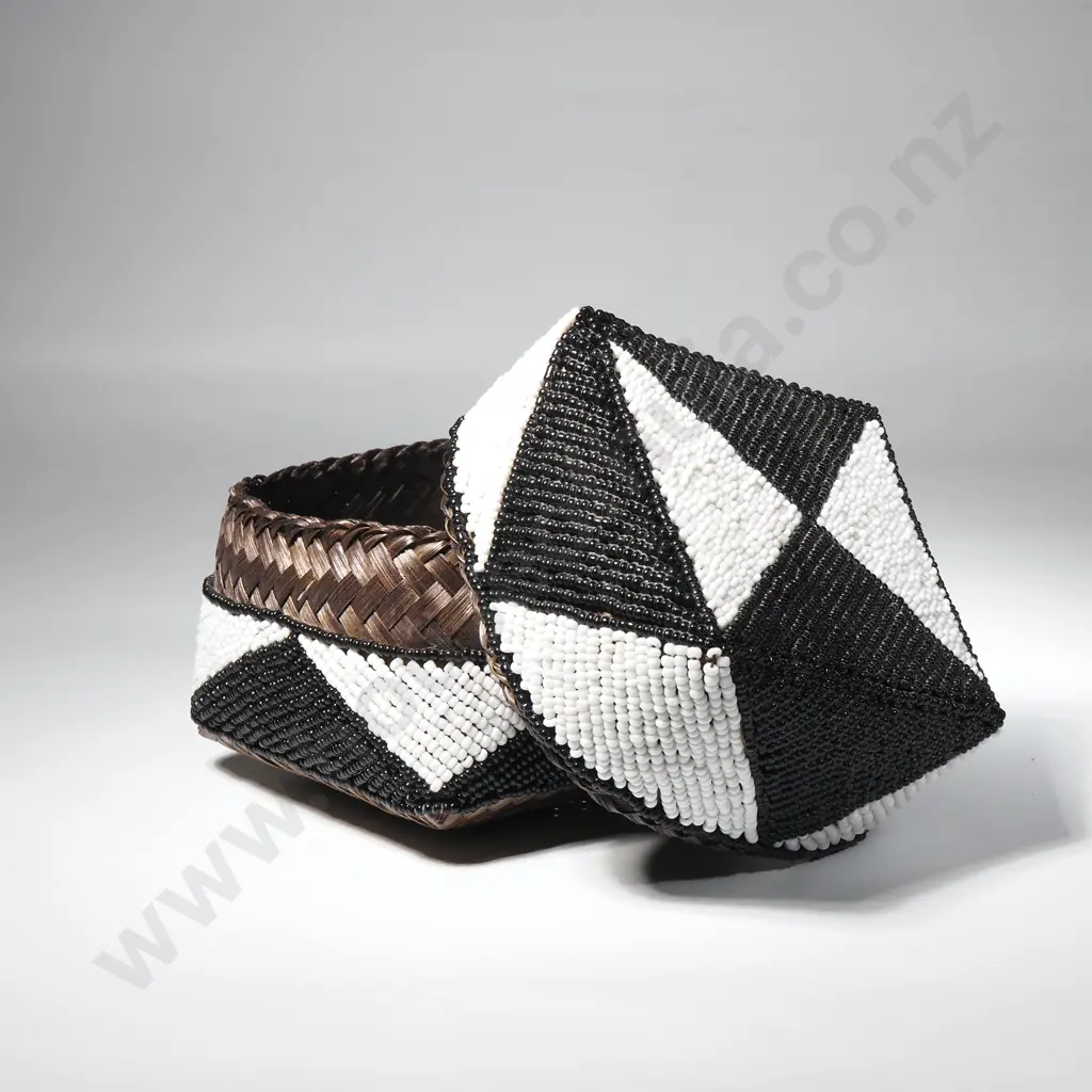 Handmade Balinese Bead Box Image 1++