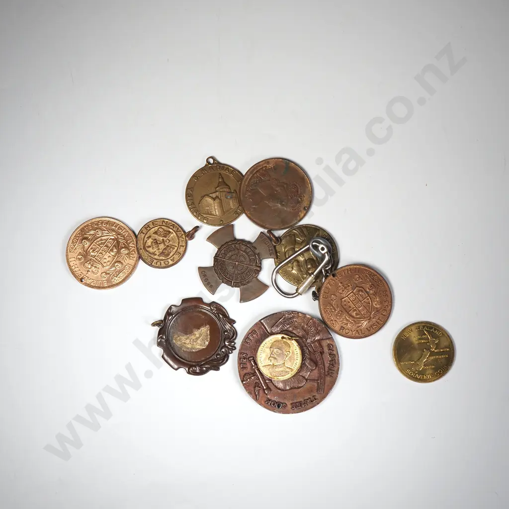 Selection of Various Medallions including Cooks Bi-Centenary, Queen Elizabeth 11 Visit Image 1++