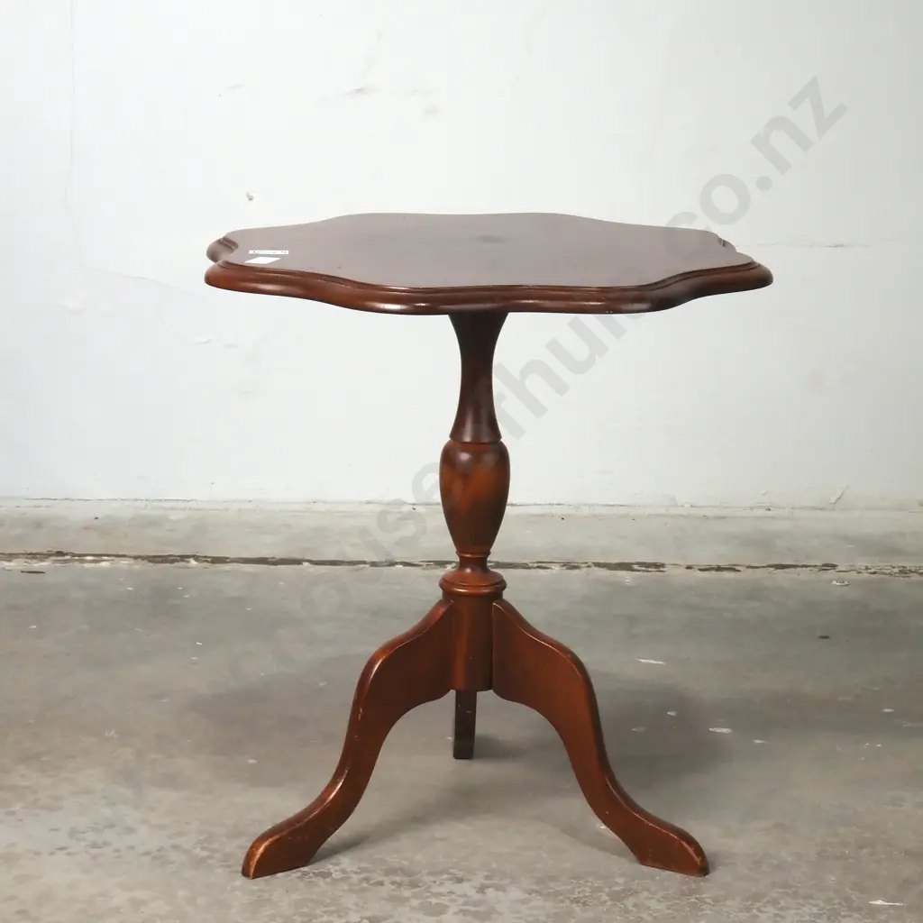 Small Mahogany Occasional Table on a Tripod Base & Scalloped Edge Image 1++