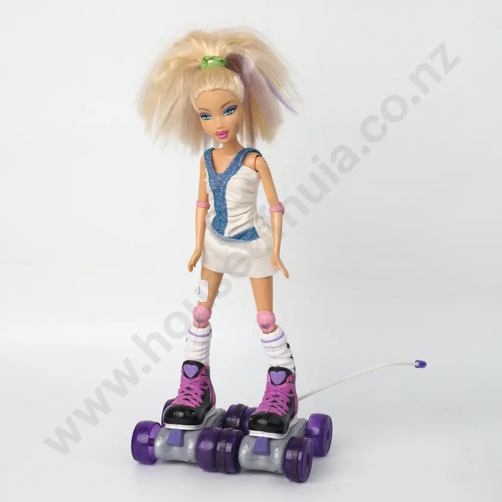 Roller-skating Bratz Doll 2007 Image 1++