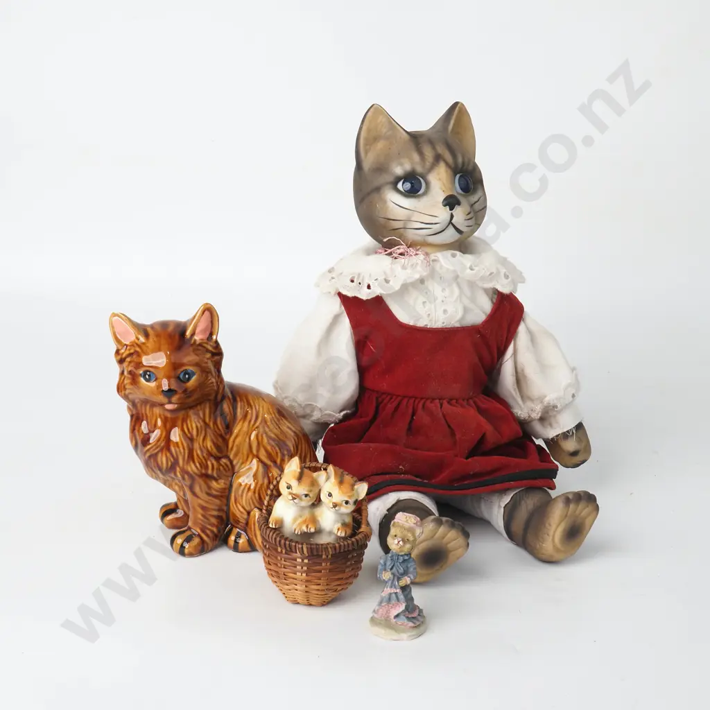 Four China Kitten Figurines Image 1++