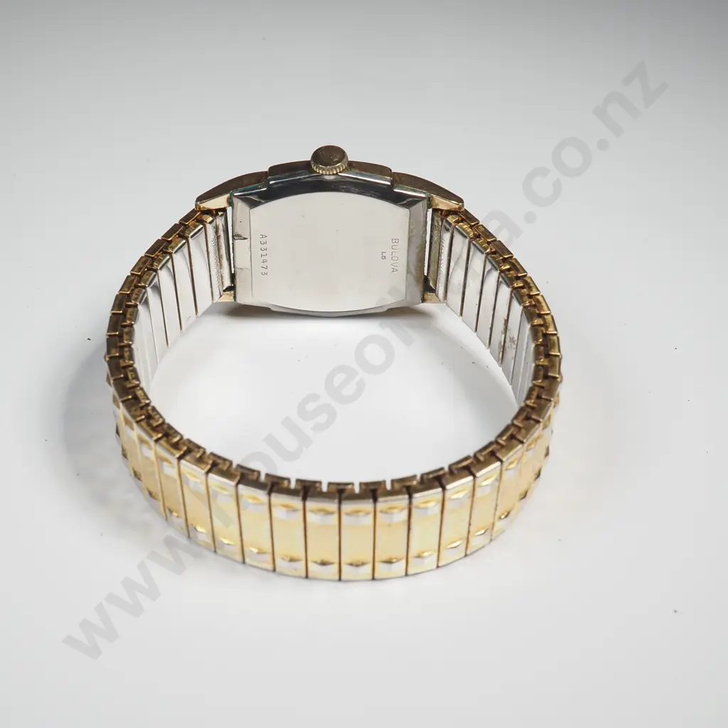 Vintage Bulova Gents Wrist Watch Image 1++