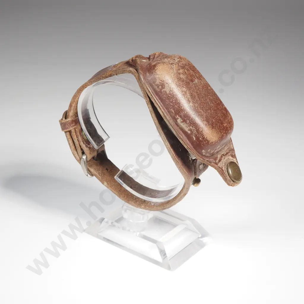 Vintage Henia Gents Wrist Watch & Protective Leather Case AF Image 1++