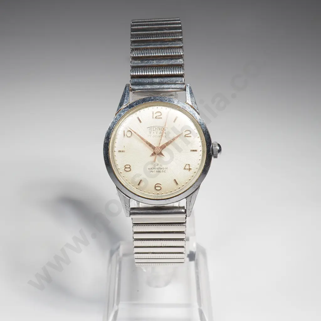 Vintage Technos Titan Gents Wristwatch Image 1++
