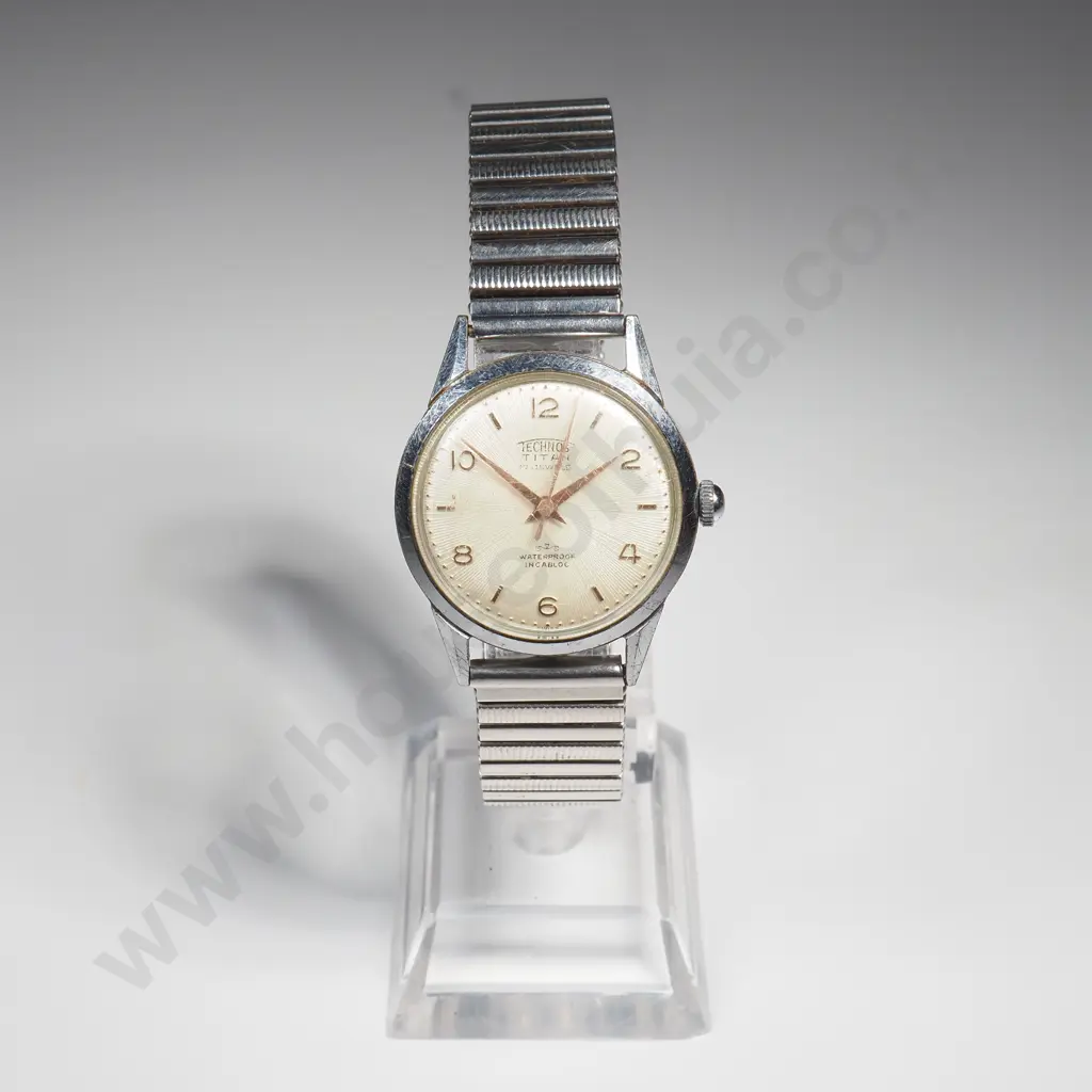 Vintage Technos Titan Gents Wristwatch Image 1++