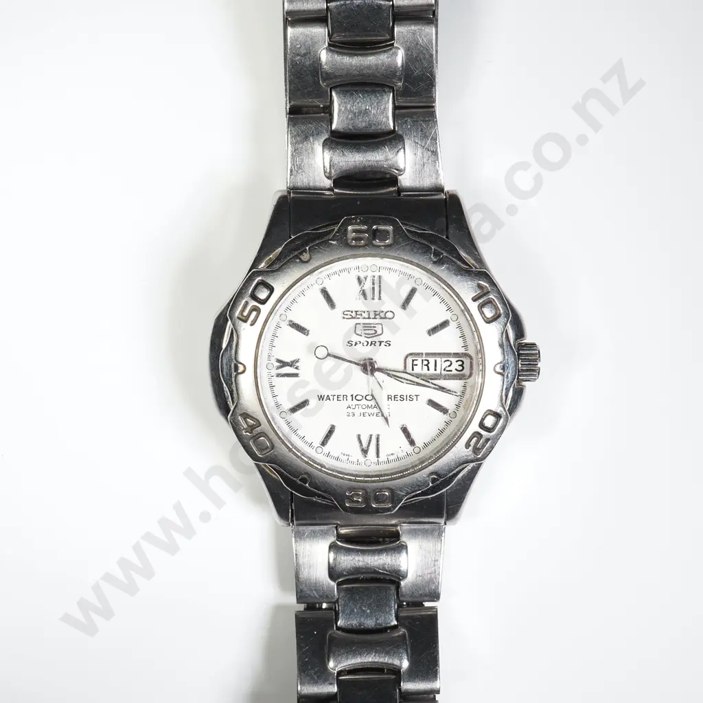 Seiko 5 Sports Wistwatch Image 1++