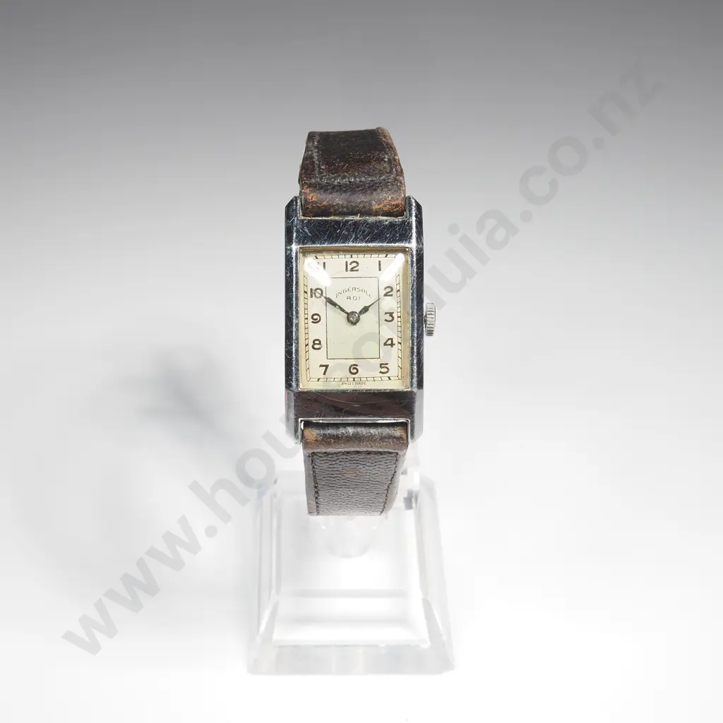 Vintage Ingersoll Gents Tank Style Wristwatch in Box Image 1++