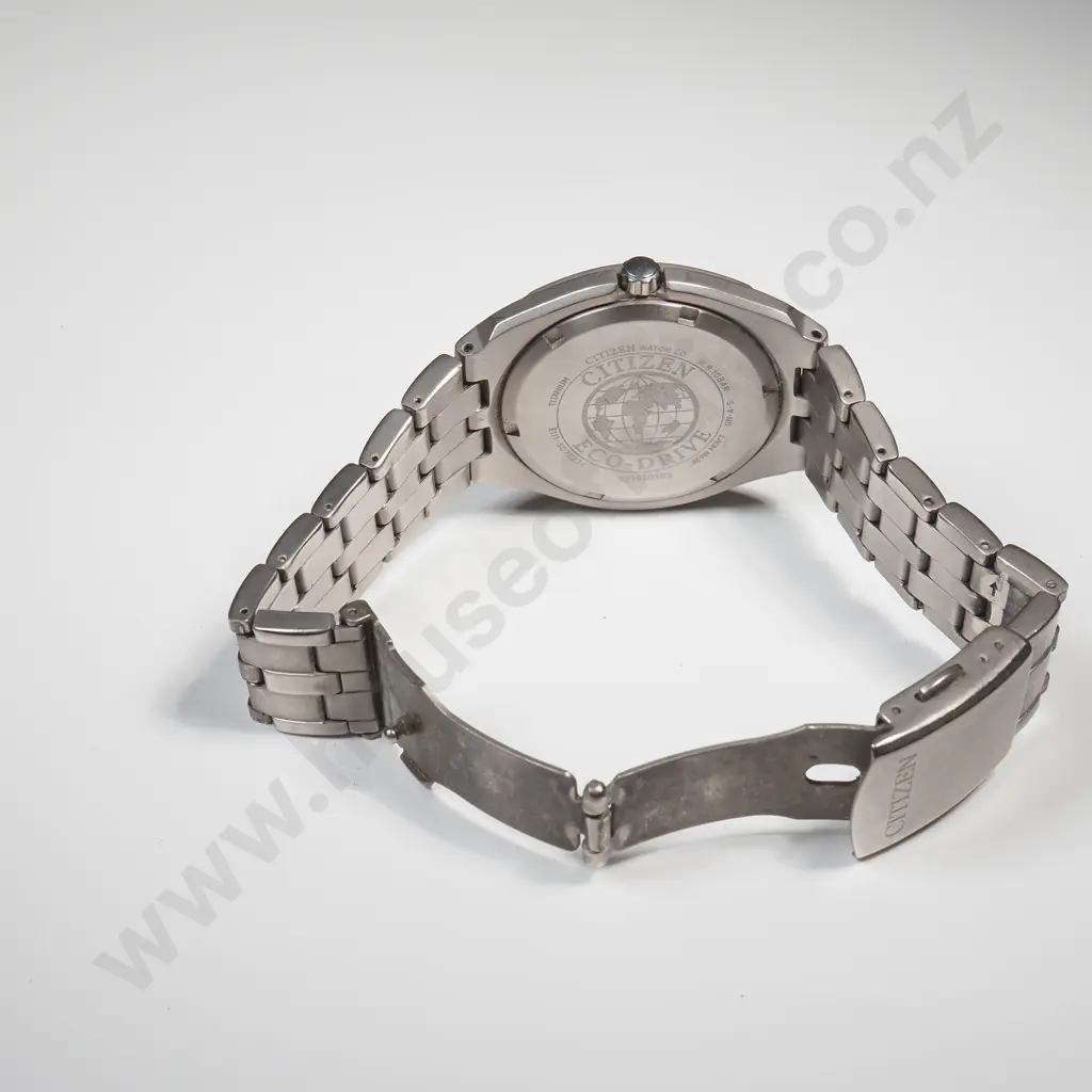 Citizen Eco-drive Titanium Wristwatch Image 1++