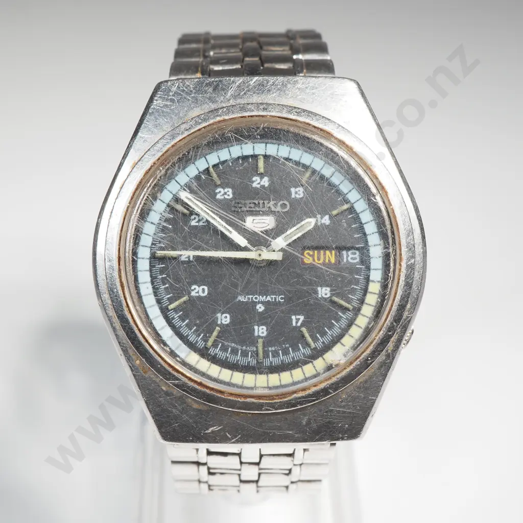 Vintage Seiko 5 Automatic Gents Wrist Watch Image 1++