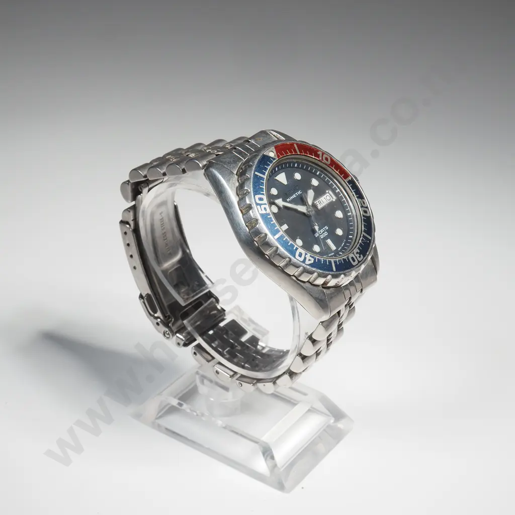 Seiko Gents Kinetic Sports Wristwatch Image 1++