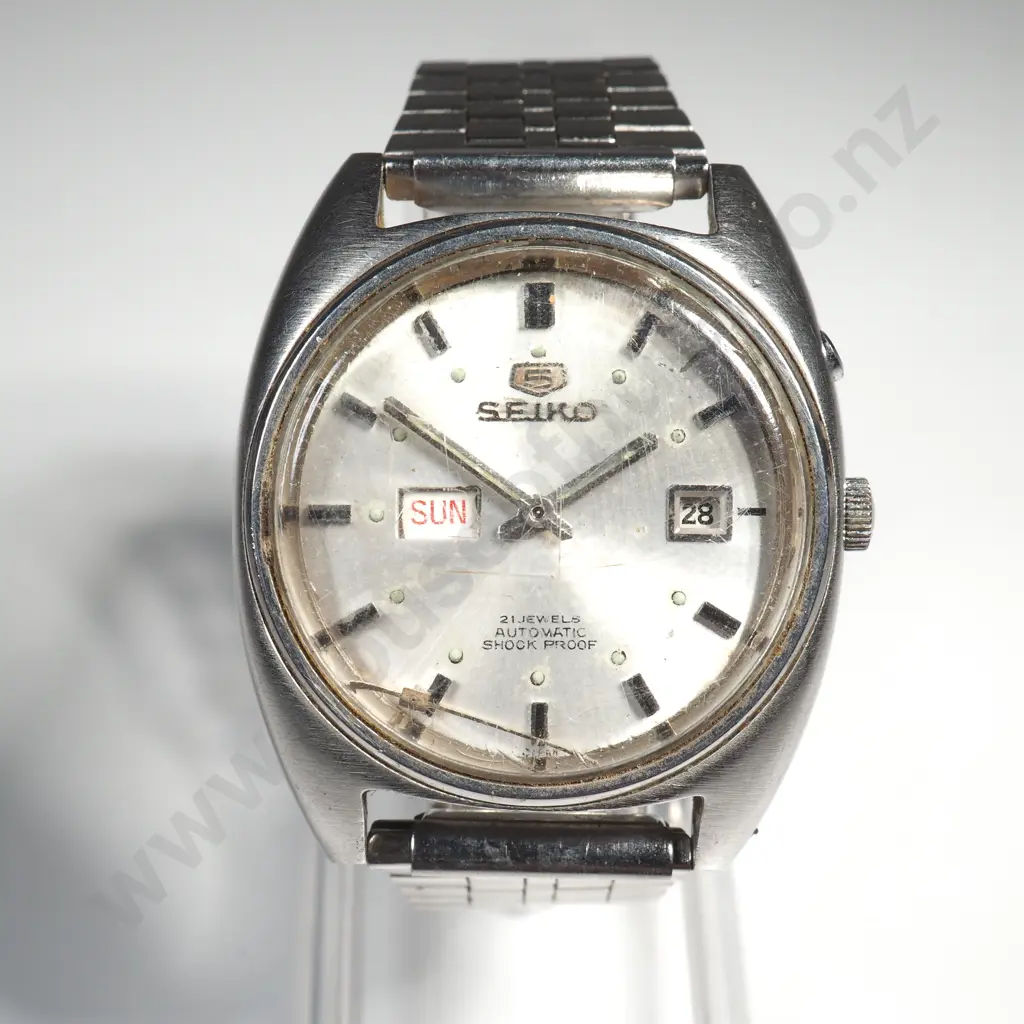 Vintage Seiko 5 Gents Wrist Watch Image 1++