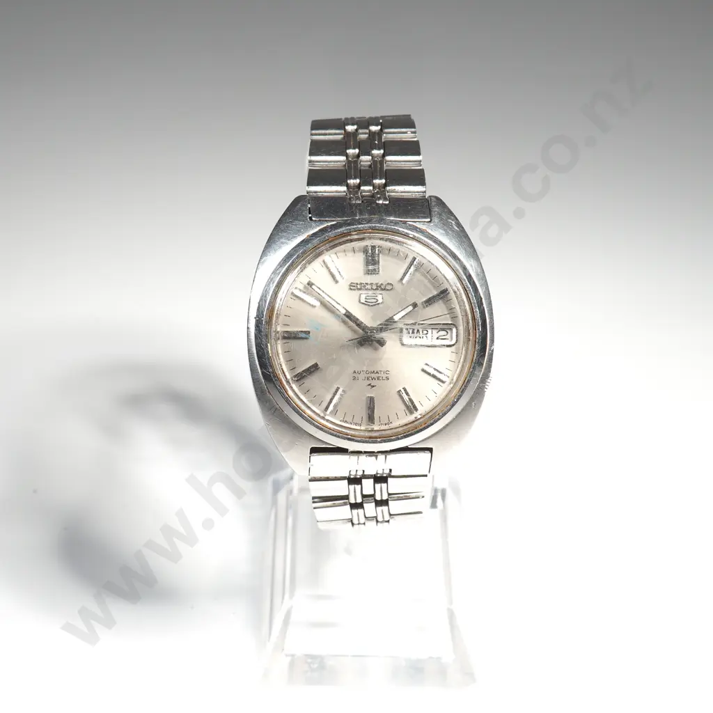 Vintage Seiko 5 Gents Wrist Watch Image 1++