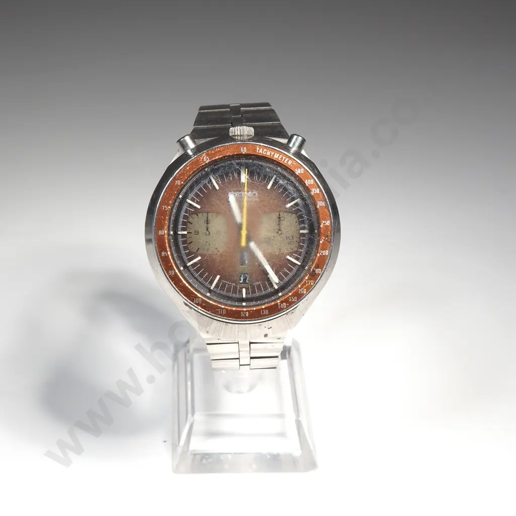 Vintage Seiko Chronograph Wristwatch Image 1++