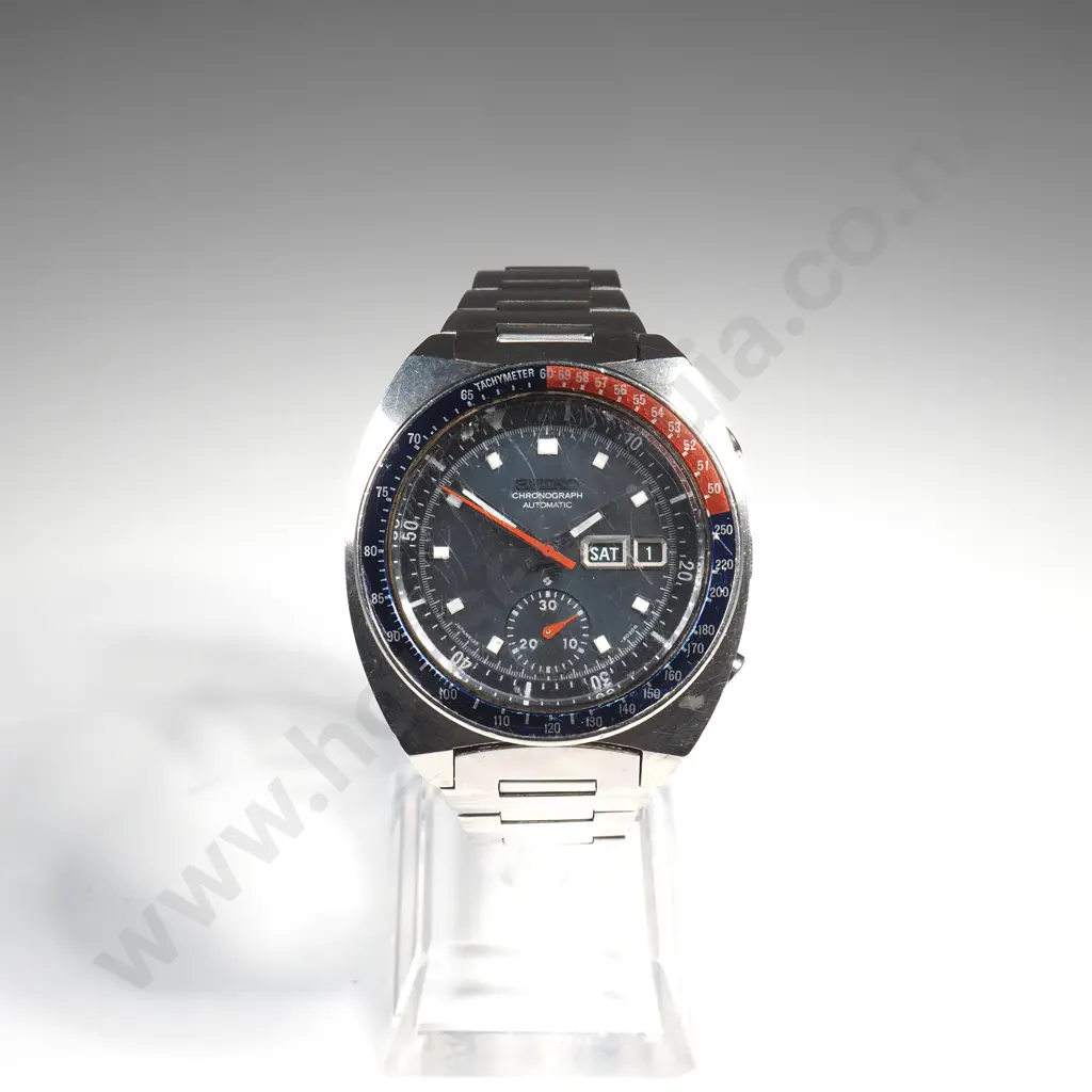 Vintage Seiko Automatic Chronograph Wristwatch Image 1++