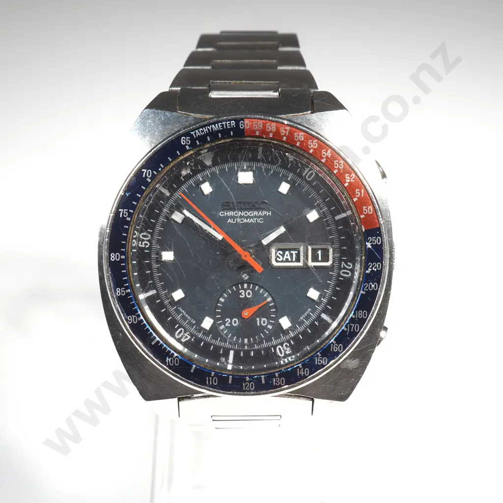 Vintage Seiko Automatic Chronograph Wristwatch Image 1++