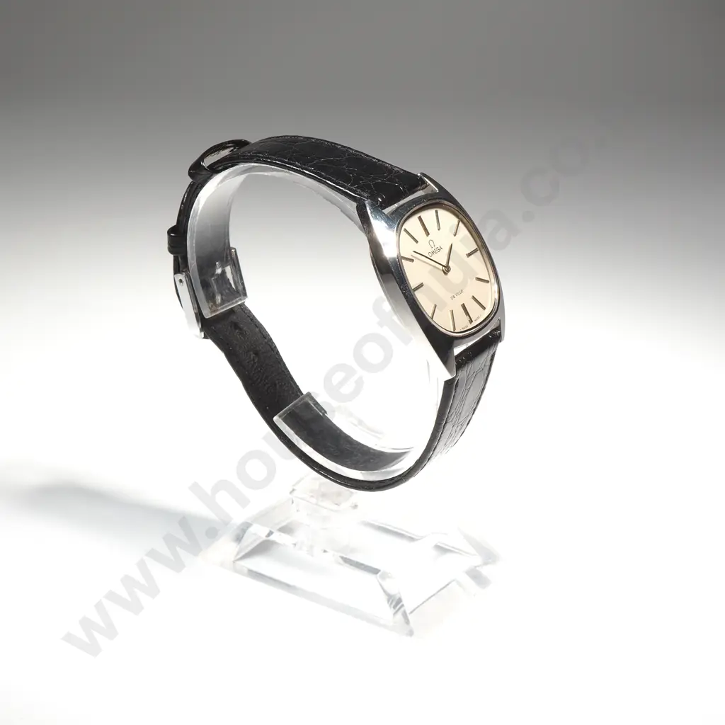 Vintage Omega Gents Wrist Watch In Original Case AF Image 1++