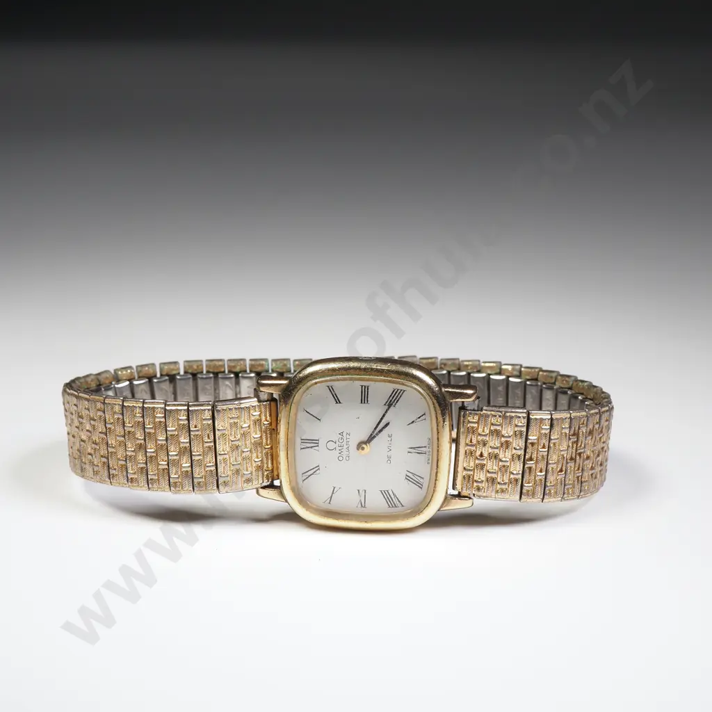 Vintage Omega Quartz Gents Wrist Watch Image 1++