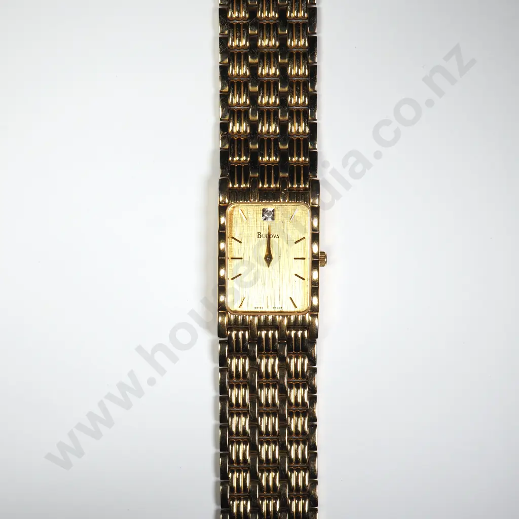 Vintage Bulova Quartz Gents G/P Wristwatch Image 1++
