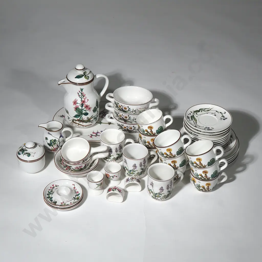 Quality Villeroy & Boch Part Dinner Set in the Botanica Pattern Image 1++