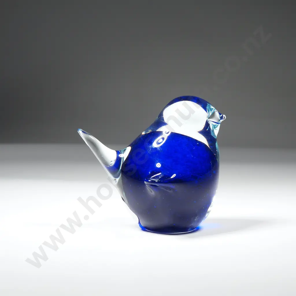 Hoglund Cobalt Blue Glass Bird Figurine Signed OSM Hoglund Glass 1996 NZ Image 1++