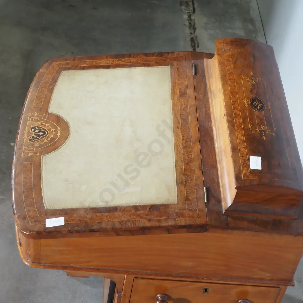 Victorian Walnut & Boxwood Inlaid Davenport Desk with Oval Panel & Stationery Compartment A/F Image 1++