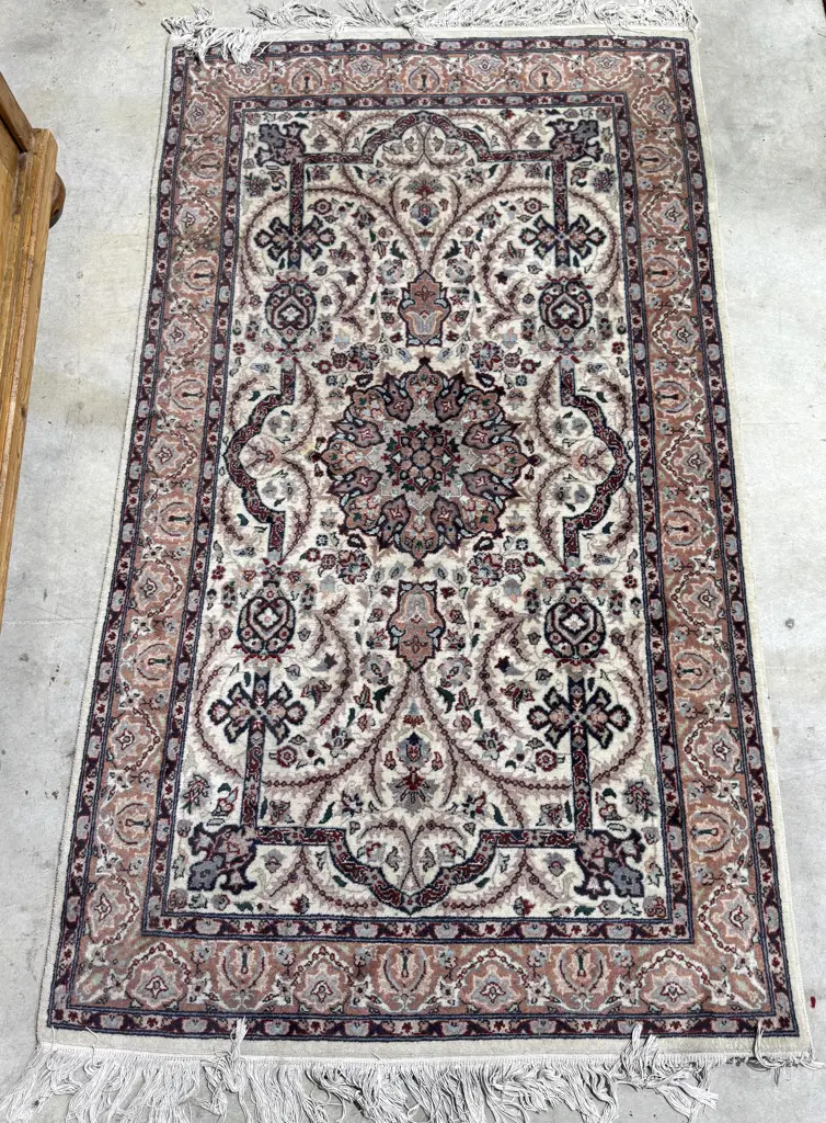 Handwoven Persian Wool Rug in Traditional Design Cream/Pink w Red/Green/Blue Accents. Image 1++
