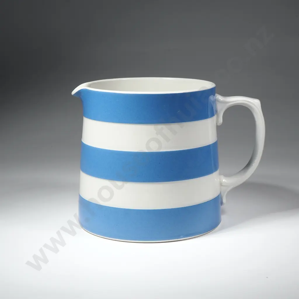 A Vintage T.G. Green  Cornishware Milk Jug  with the Green Shield Mark Image 1++