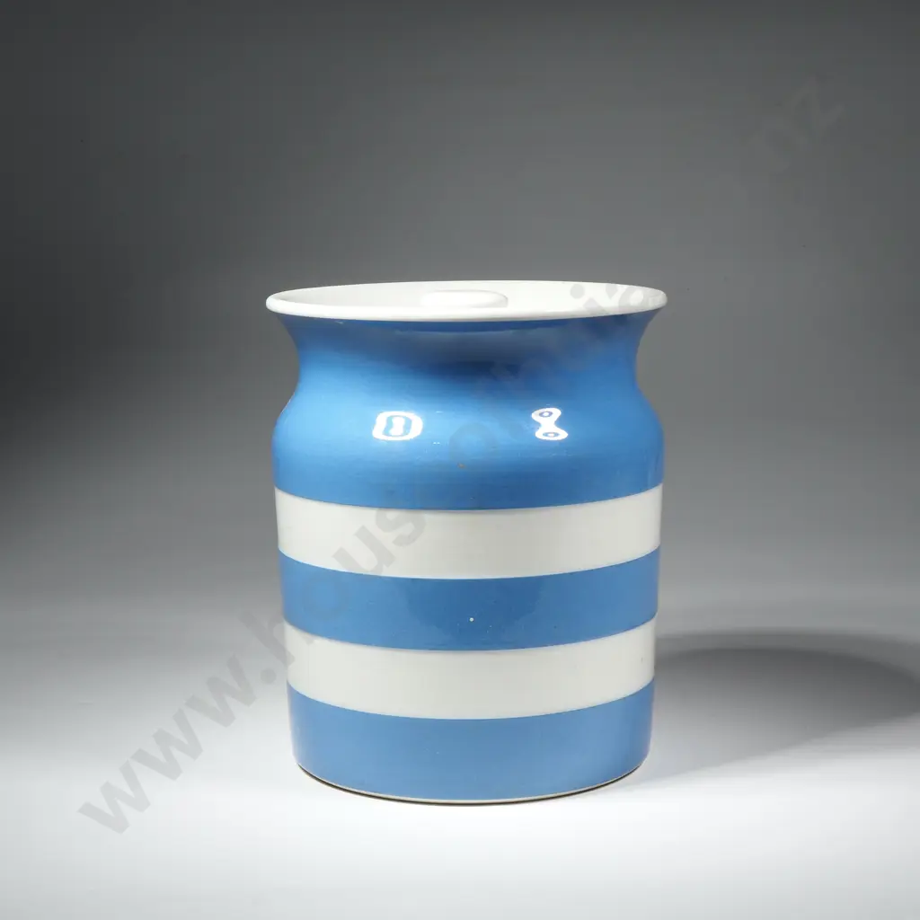 A  Large Vintage T.G. Green  Cornishware Lidded Jar with the Green Shield Mark Image 1++