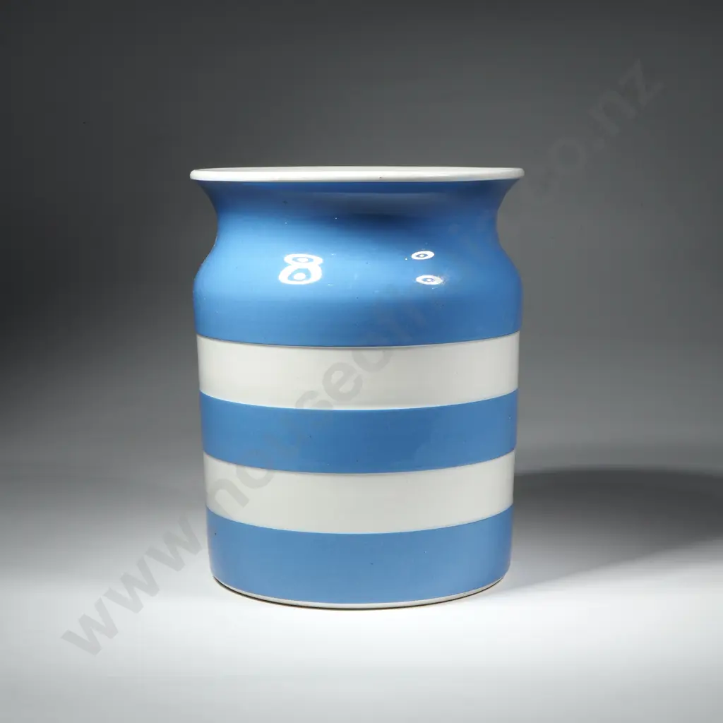 A Vintage T.G. Green  Cornishware Lidded Jar with the Green Shield Mark Image 1++