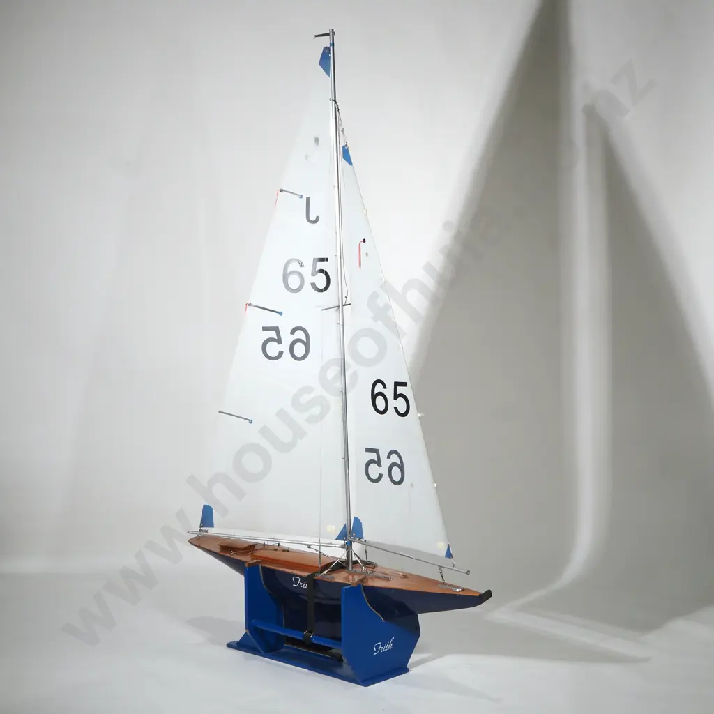 J Class Yacht Deck 'Frith' with  Kauri Deck & Remote Image 1++