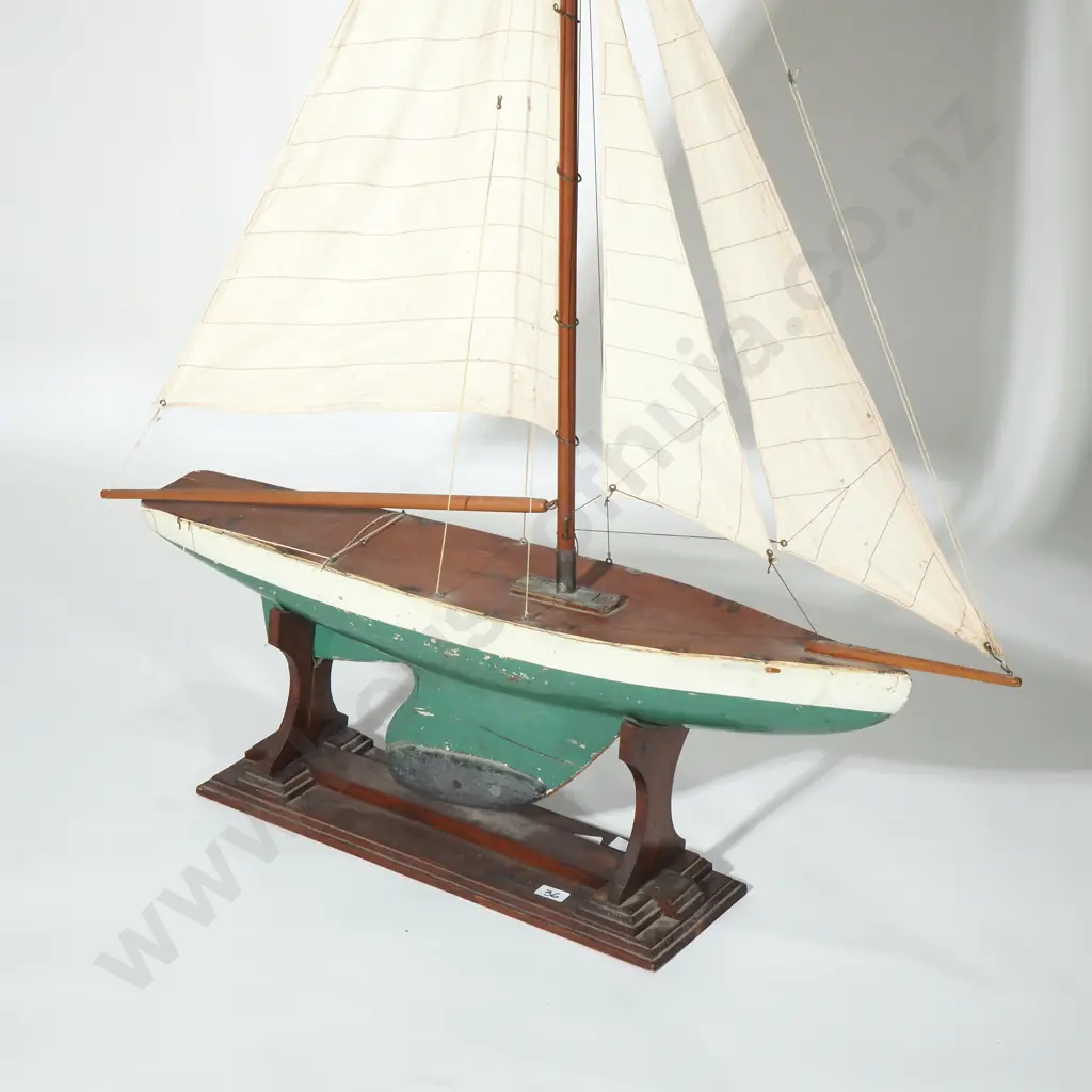 Large Vintage Schooner Pond Yacht - Early 20th Century Image 1++