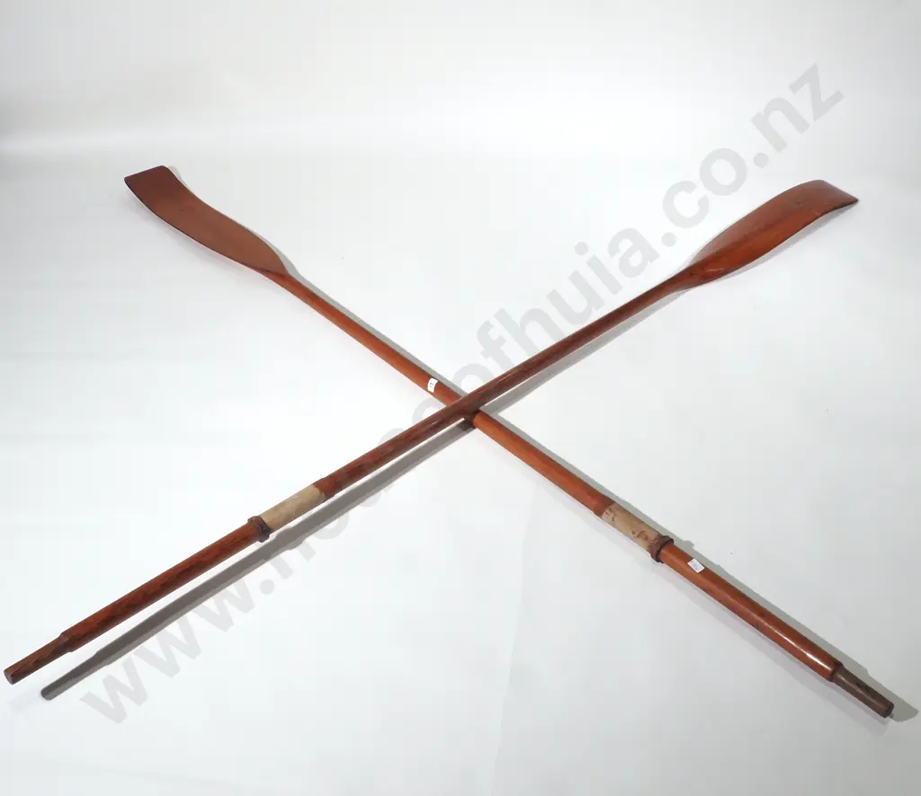 Pair of Vintage Wooden Rowing Oars in Excellent Condition Image 1++