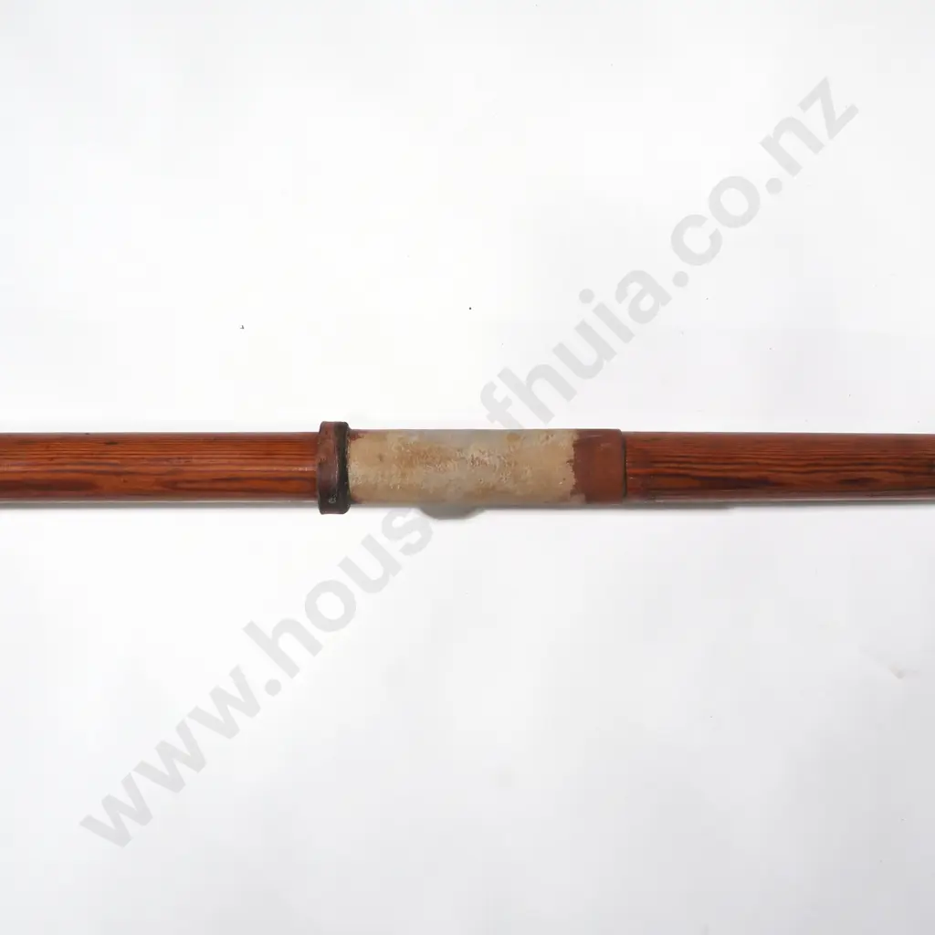 Pair of Vintage Wooden Rowing Oars in Excellent Condition Image 1++
