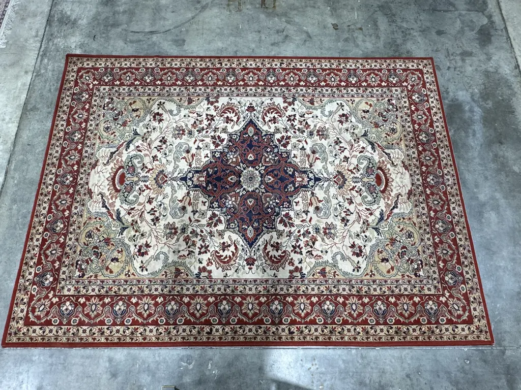 Large Pure Wool Crystal Point Locked-In-Weave Rug Image 1++