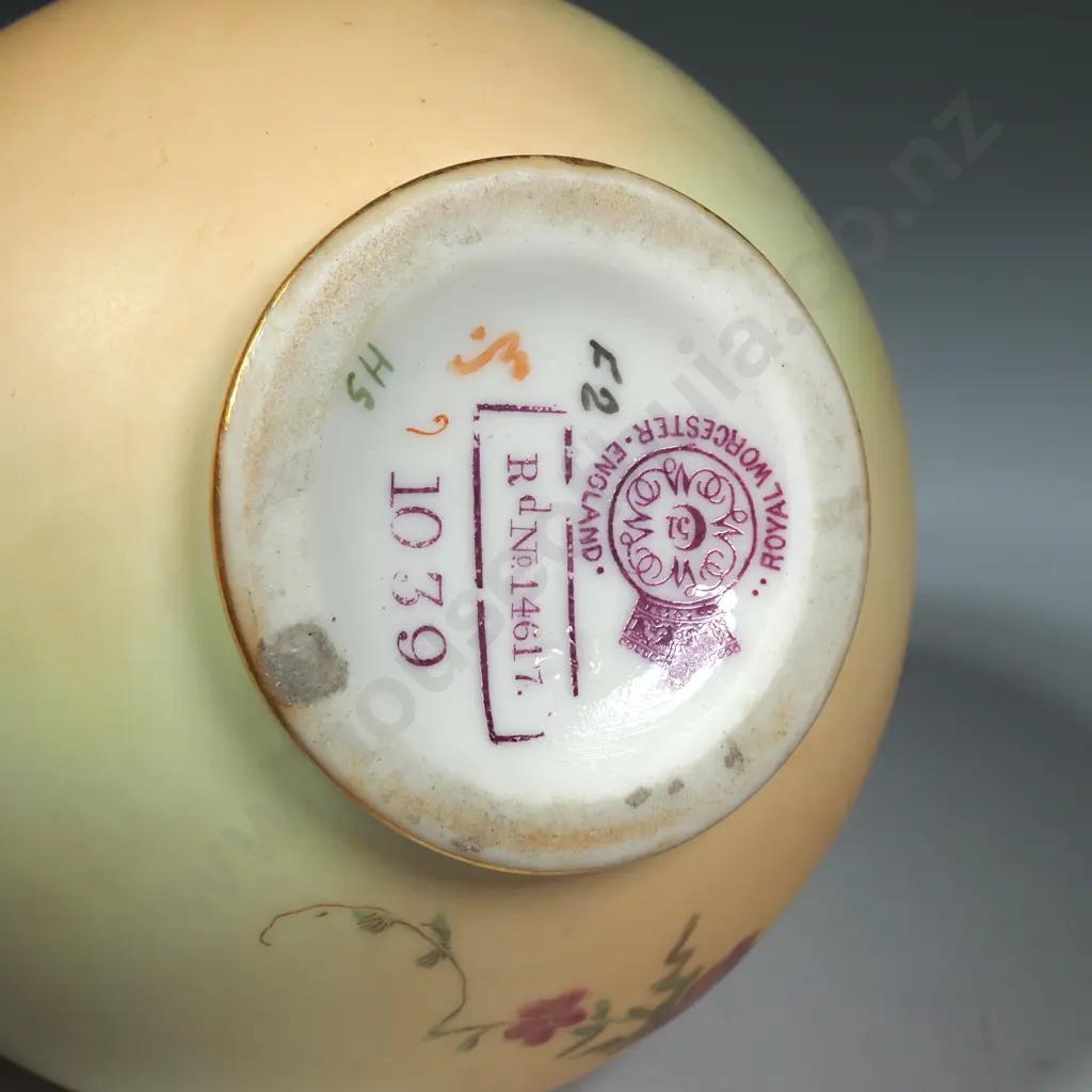 Ovoid Royal Worcester Blush Ivory Vase. Pattern No 1039 Image 1++