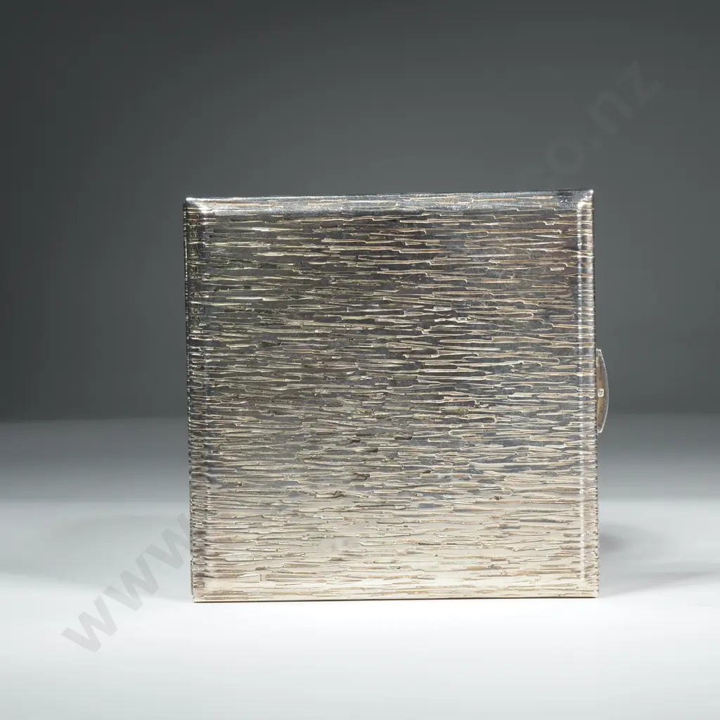 Kigu of London Sterling Silver Powder Compact Image 1++