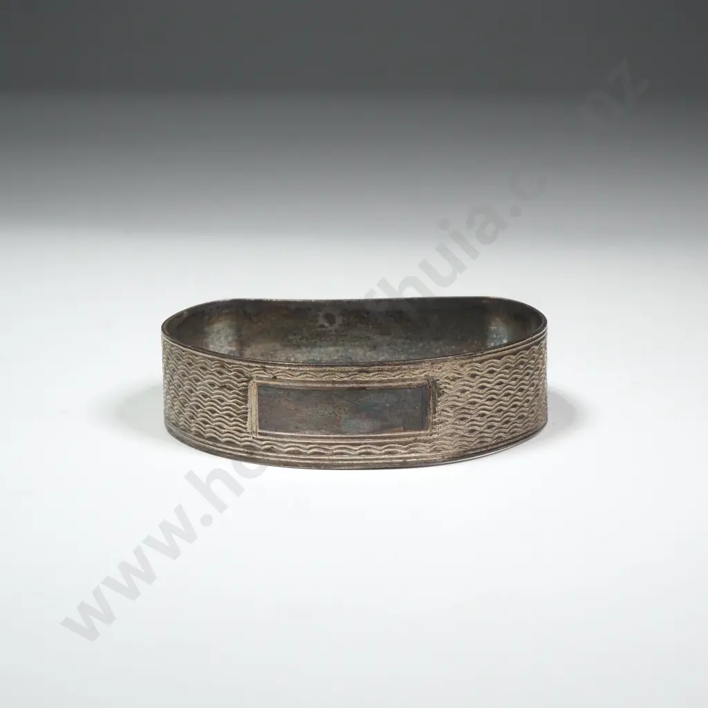 Sterling Silver Serviette Ring w Engine Turned Decoration Image 1++