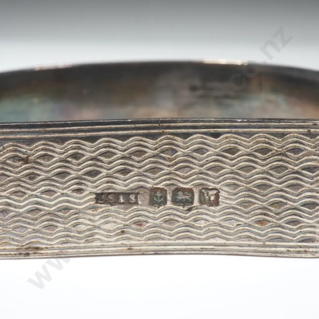 Sterling Silver Serviette Ring w Engine Turned Decoration Image 1++
