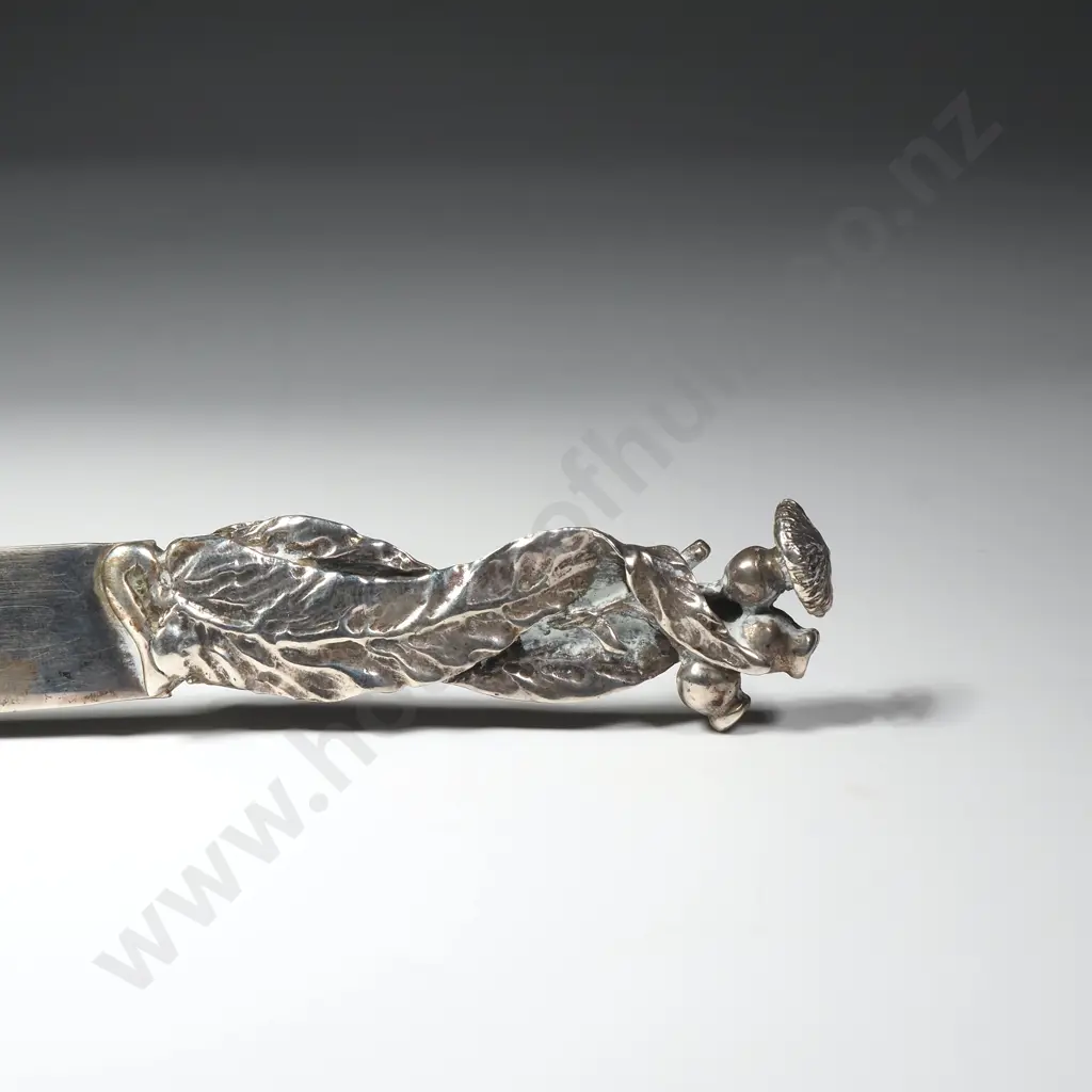 Sterling Silver Butter Knife w Floral Handle, Marked 925 Image 1++