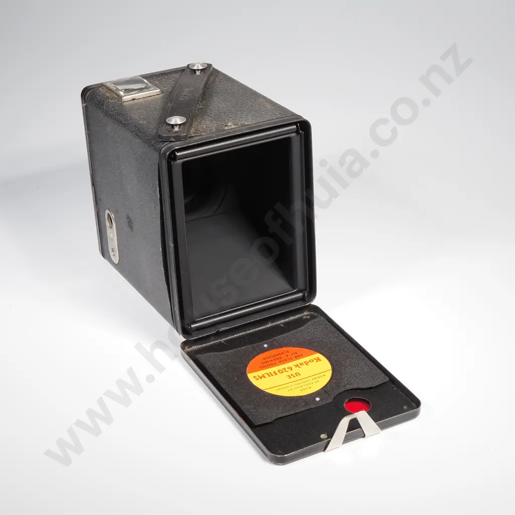 Kodak Brownie Flash II Box Camera w Case Image 1++